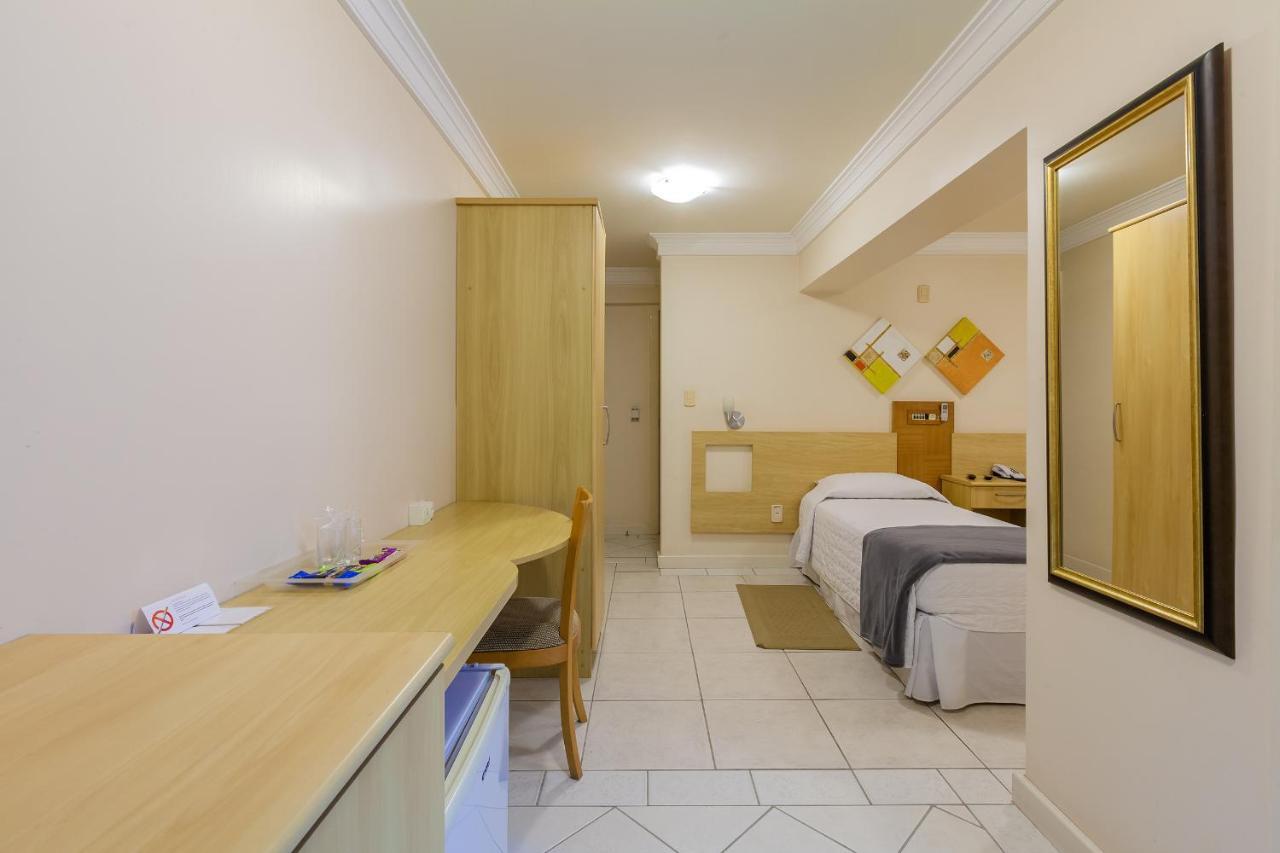 Tri Hotel Executive Criciuma エクステリア 写真